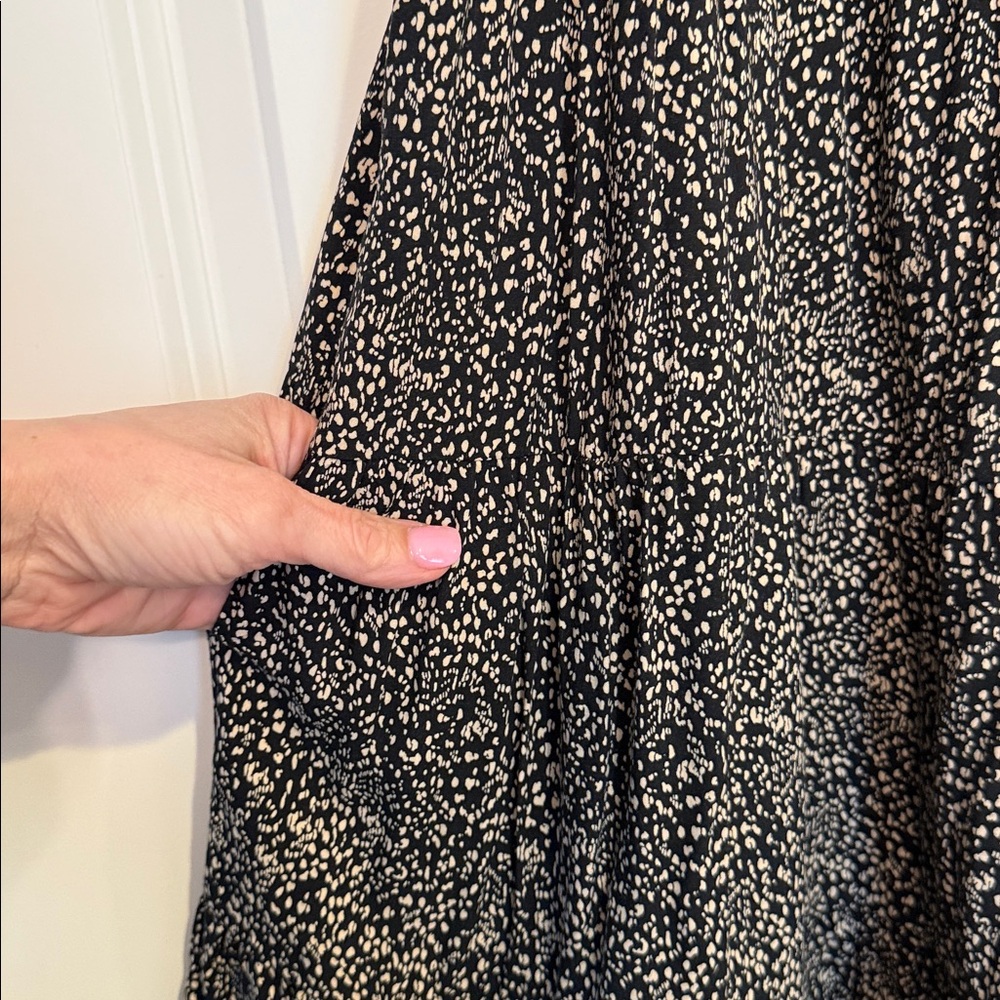 Old Navy Black Print Dress - Picture 3 of 4